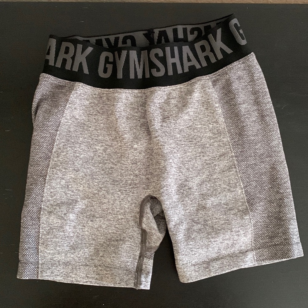 GYMSHARK SHORTS XS